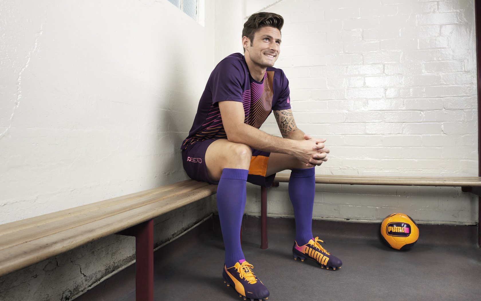 4决赛中点球大战不敌法国，止步八强。，葡萄牙6平1胜拿欧洲杯冠军